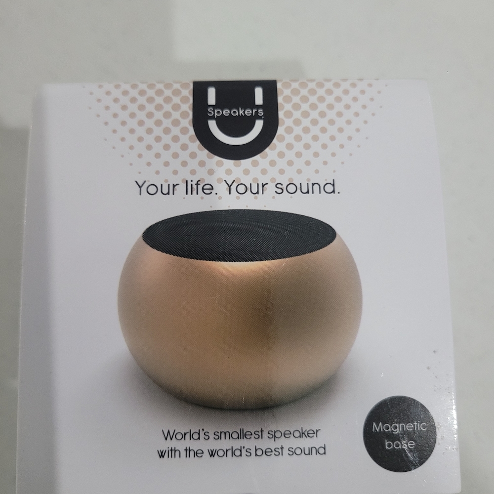 NWT FashionitU World's Smallest Bluetooth Speaker with the World's Best Sound